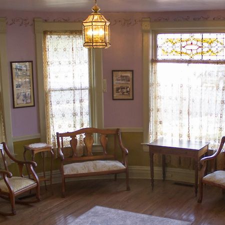 The Cottage House Council Grove Екстер'єр фото