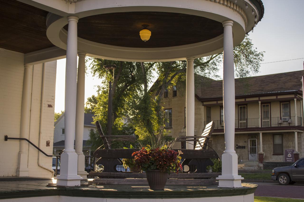 The Cottage House Council Grove Екстер'єр фото